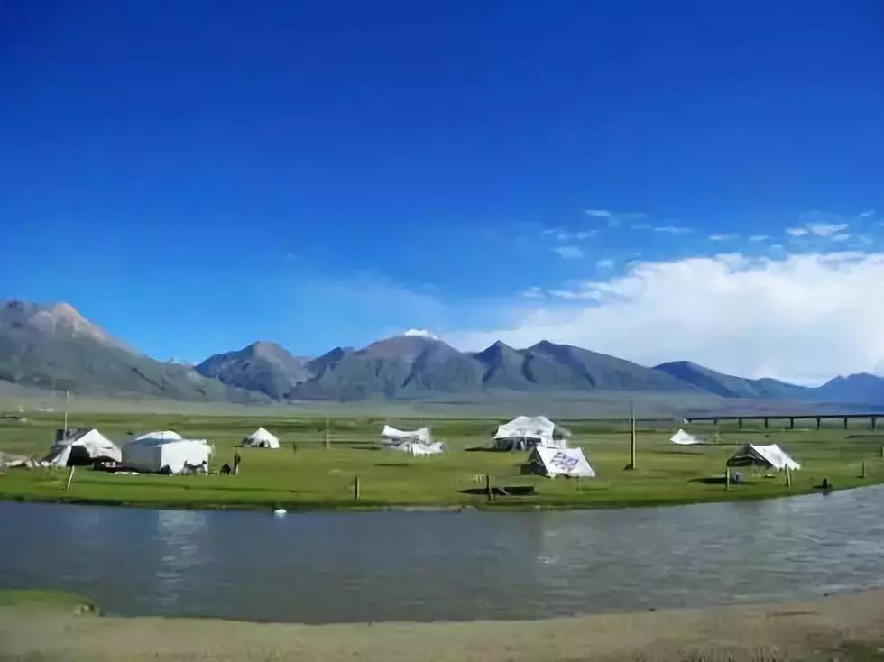 中国六十年代观影最多的电影,18年震动中国十大瞬间