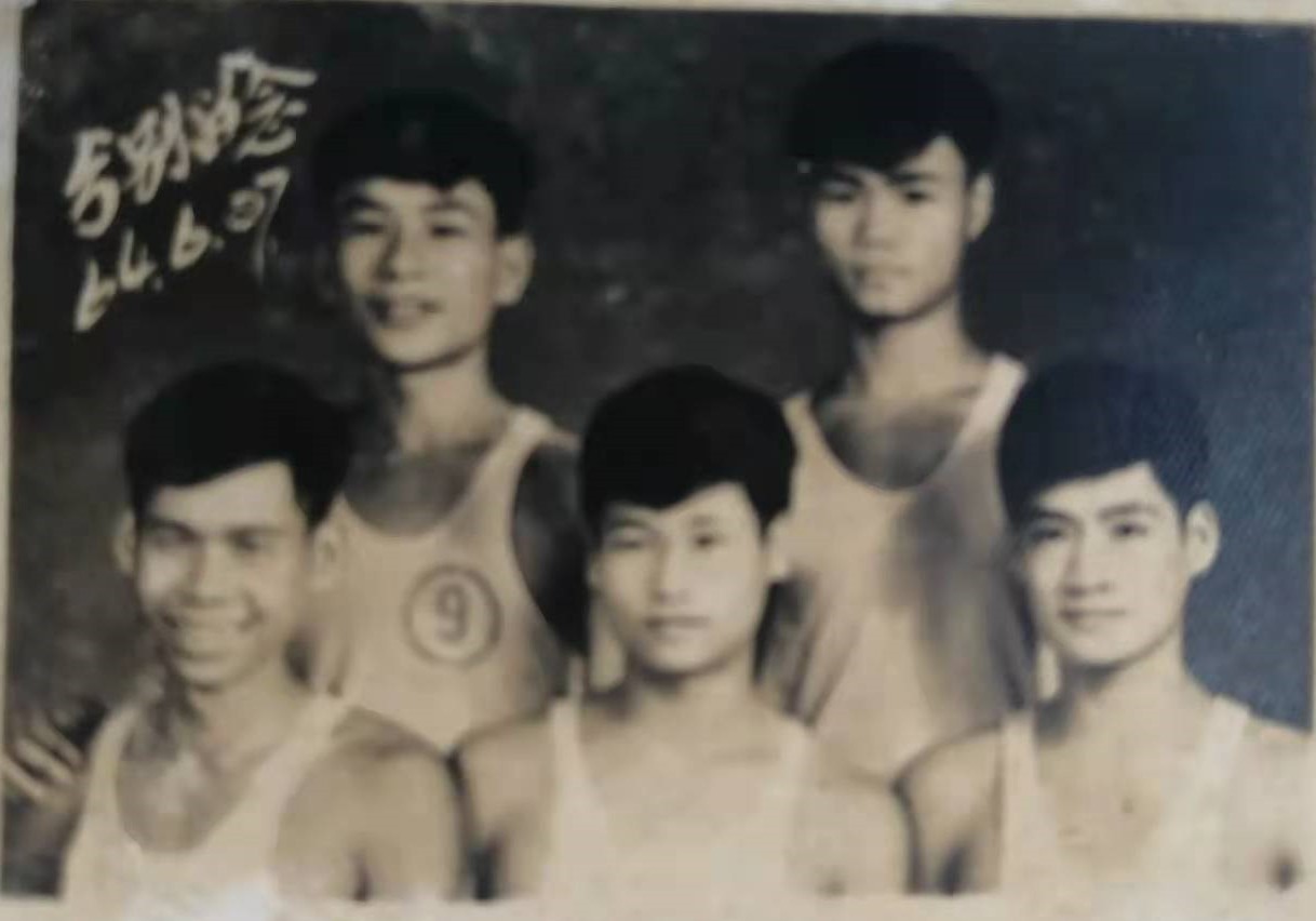 梁宏坚：当年“反帝”同事，附中开荒牛之一，时代潮儿的家国情怀