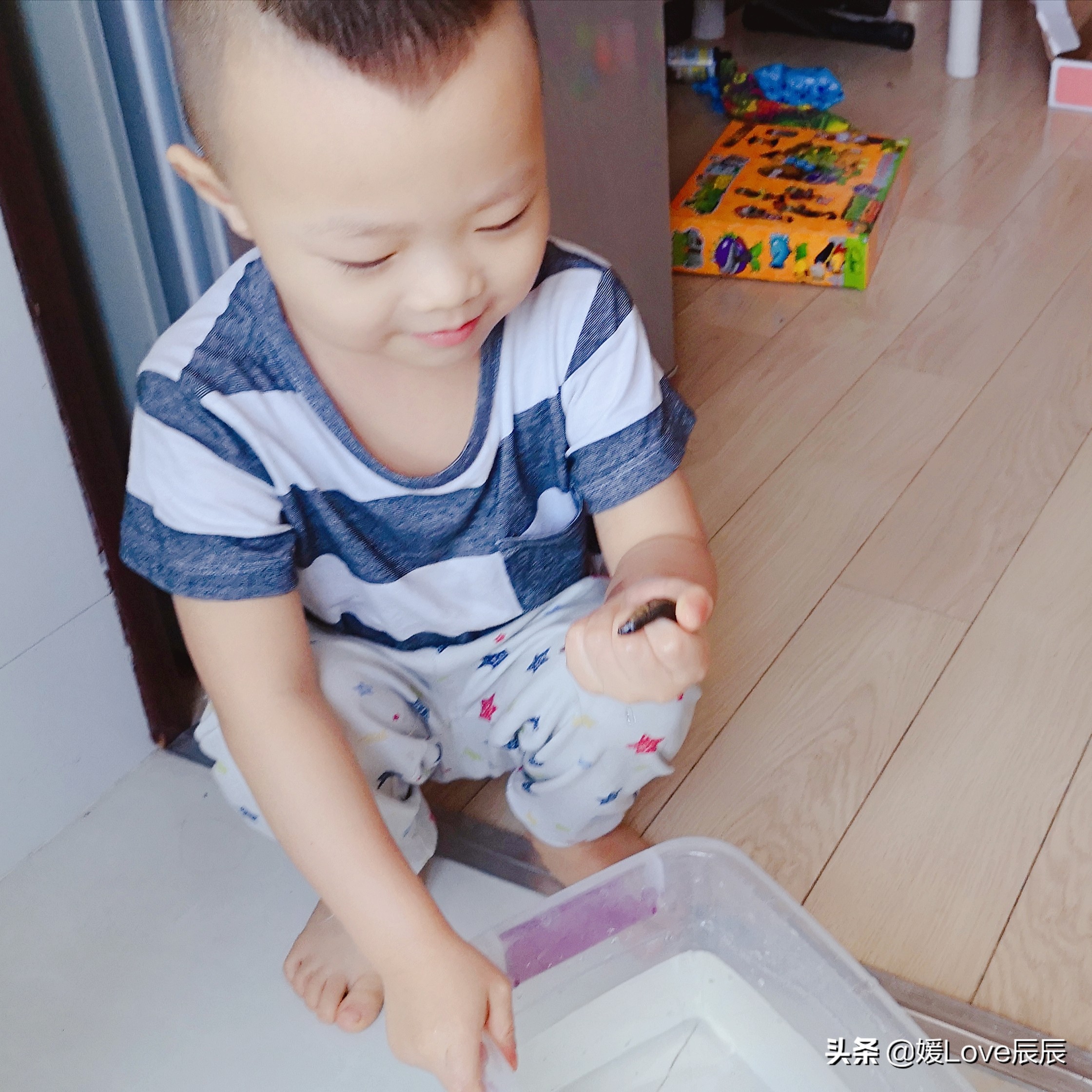 认识泥鳅活动过程,泥鳅视频启蒙儿童版1-3岁