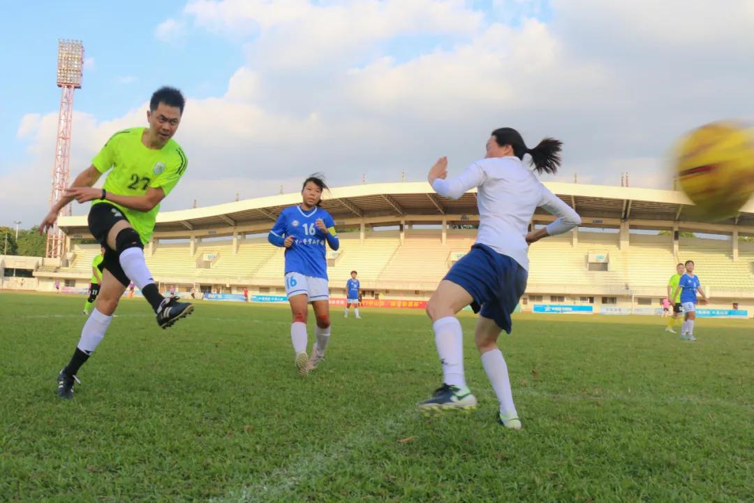 以小打大中国足球,以小打大足球荣获亚军