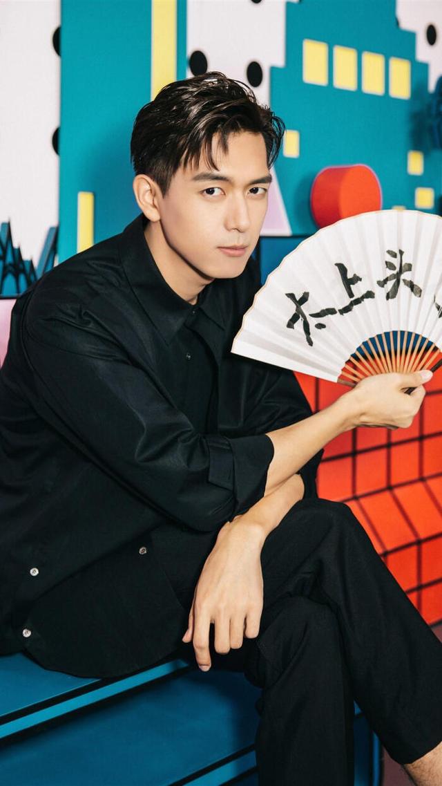 娱乐圈男明星最美的几双手，快来看看有没有你们的爱豆