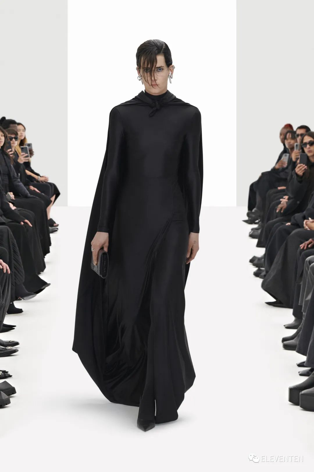 Balenciaga2022春季|数字克隆的世界