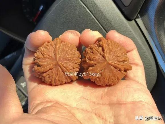 盘玩的核桃脏了怎样清洗,如何清理盘过的核桃