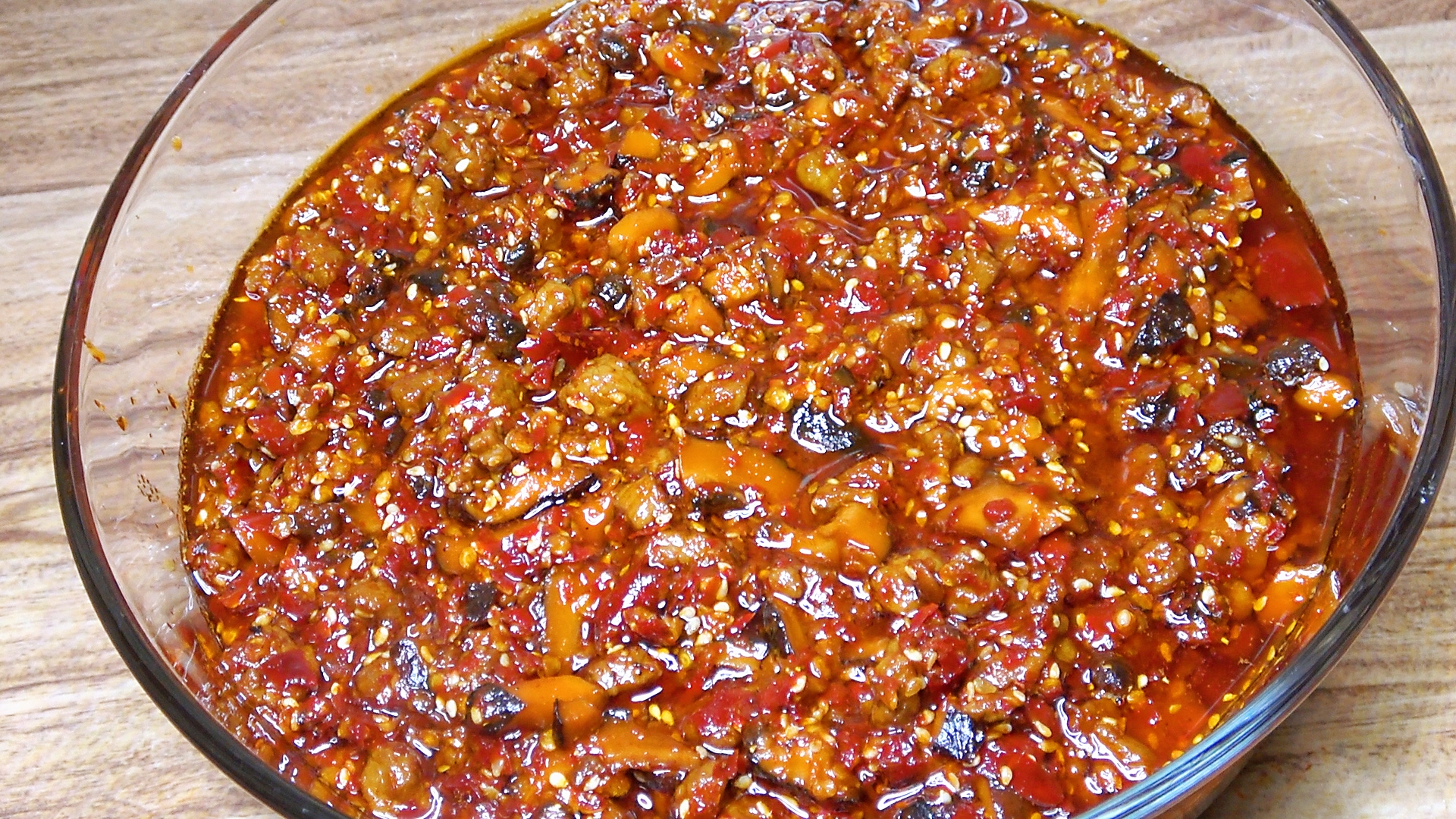 下饭神器香菇牛肉酱不是辣的,罐装下饭牛肉酱香菇味