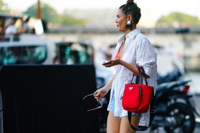 prada男士单肩尼龙小包,prada尼龙小包