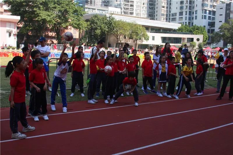 越秀｜太燃！铁一小学的这个体育节活力满满、欢乐满满，还科技感爆棚