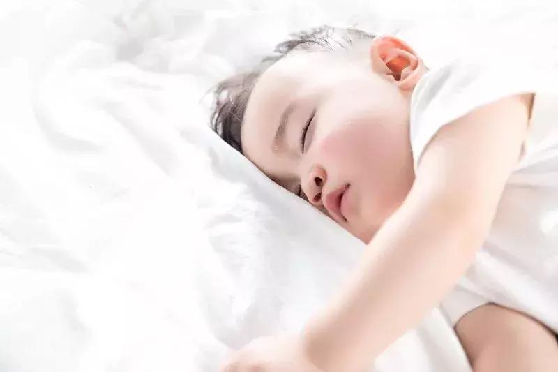 接触水痘的易感儿隔离观察多少天,孩子长水痘需隔离处理预防有三招