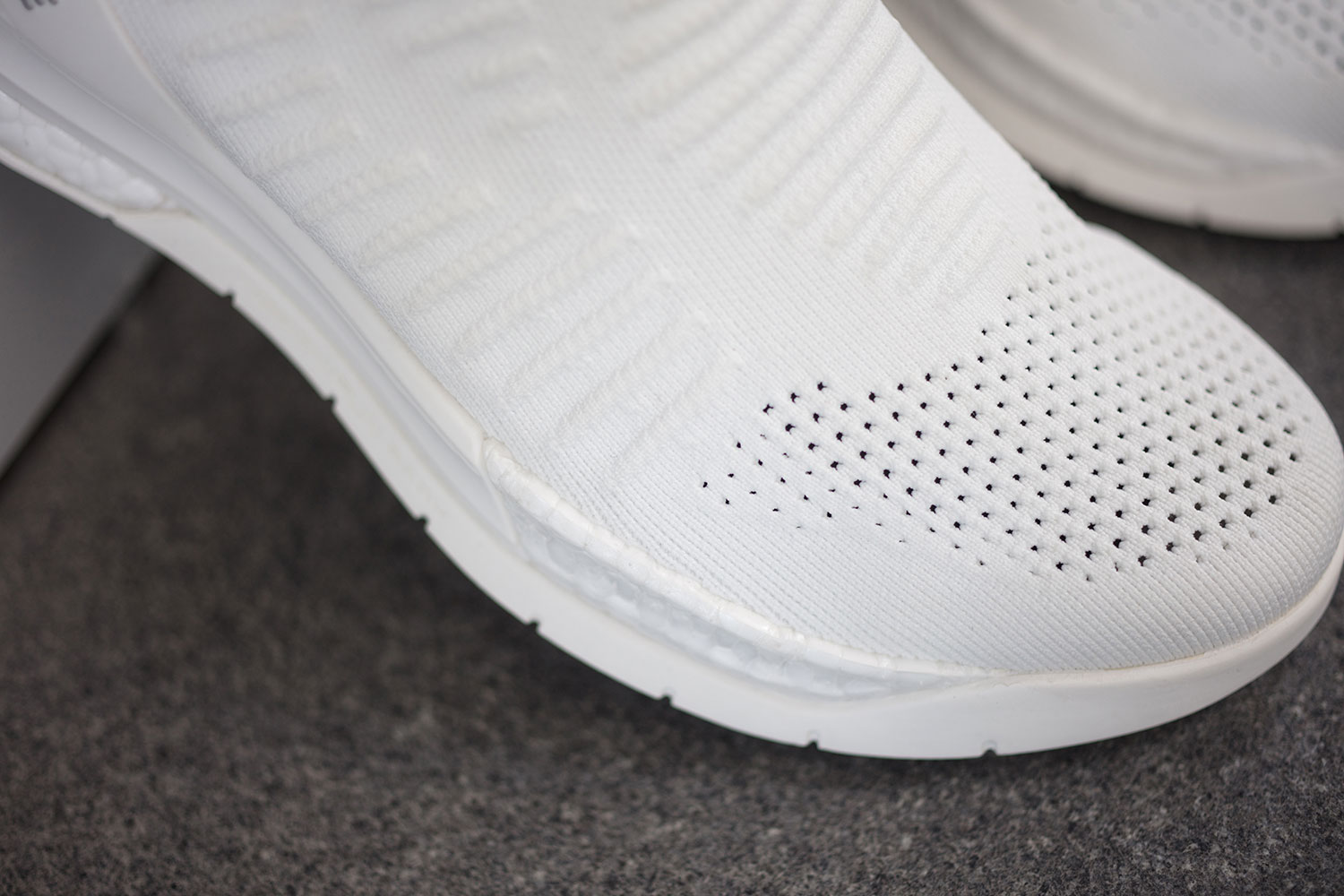 王一博同款安踏跑鞋,耐克王一博同款环保潮鞋