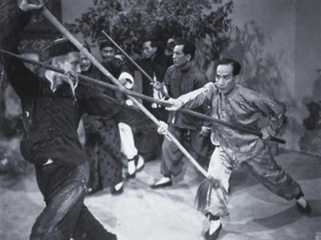 黄飞鸿和叶问谁的功夫更厉害,黄飞鸿和叶问差了多少年