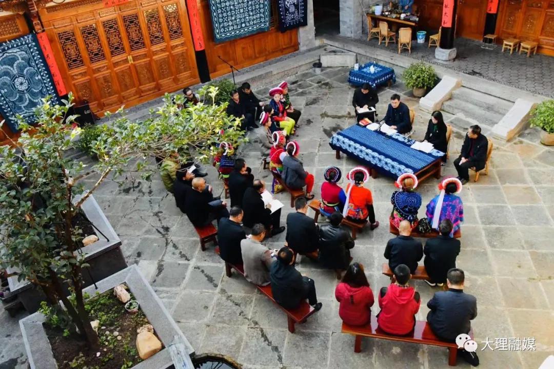 罗永斌到喜洲镇周城村宣讲*党**的十九届五中全会精神