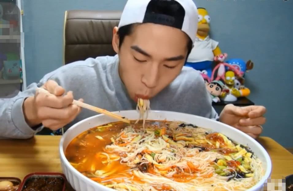 男生吃增肌粉有副作用吗,健身喝增肌粉有什么副作用