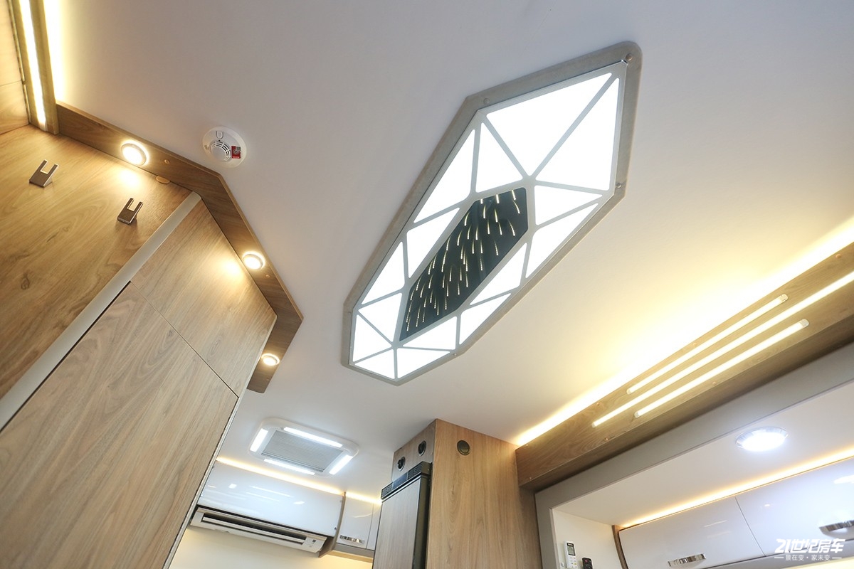 2019年新款福特b型房车,霍夫勒最新款b型房车