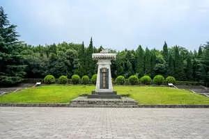 秦始皇为什么把军队建在他的陵墓,秦始皇陵墓在骊山哪个方向