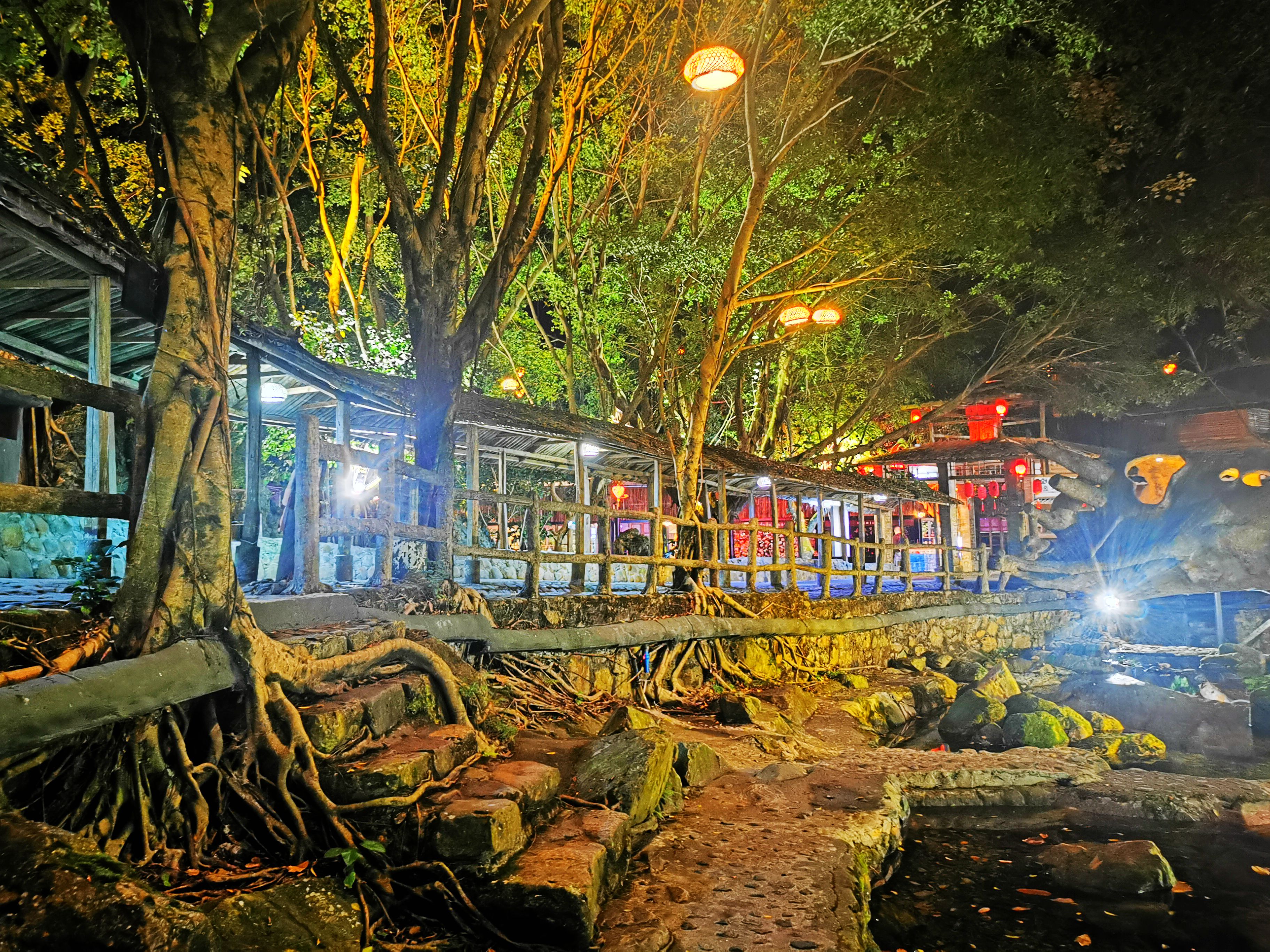 英德天门沟九州驿站套餐,英德九州驿站树上温泉