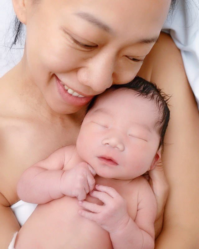 吴辰君二胎顺产,吴辰君双胞胎