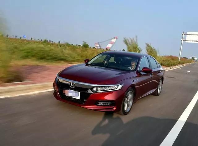 15万雅阁提车,15万提雅阁