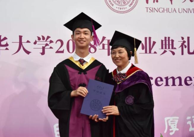 清华男生择偶看重颜值吗,清华理工男择偶标准采访视频