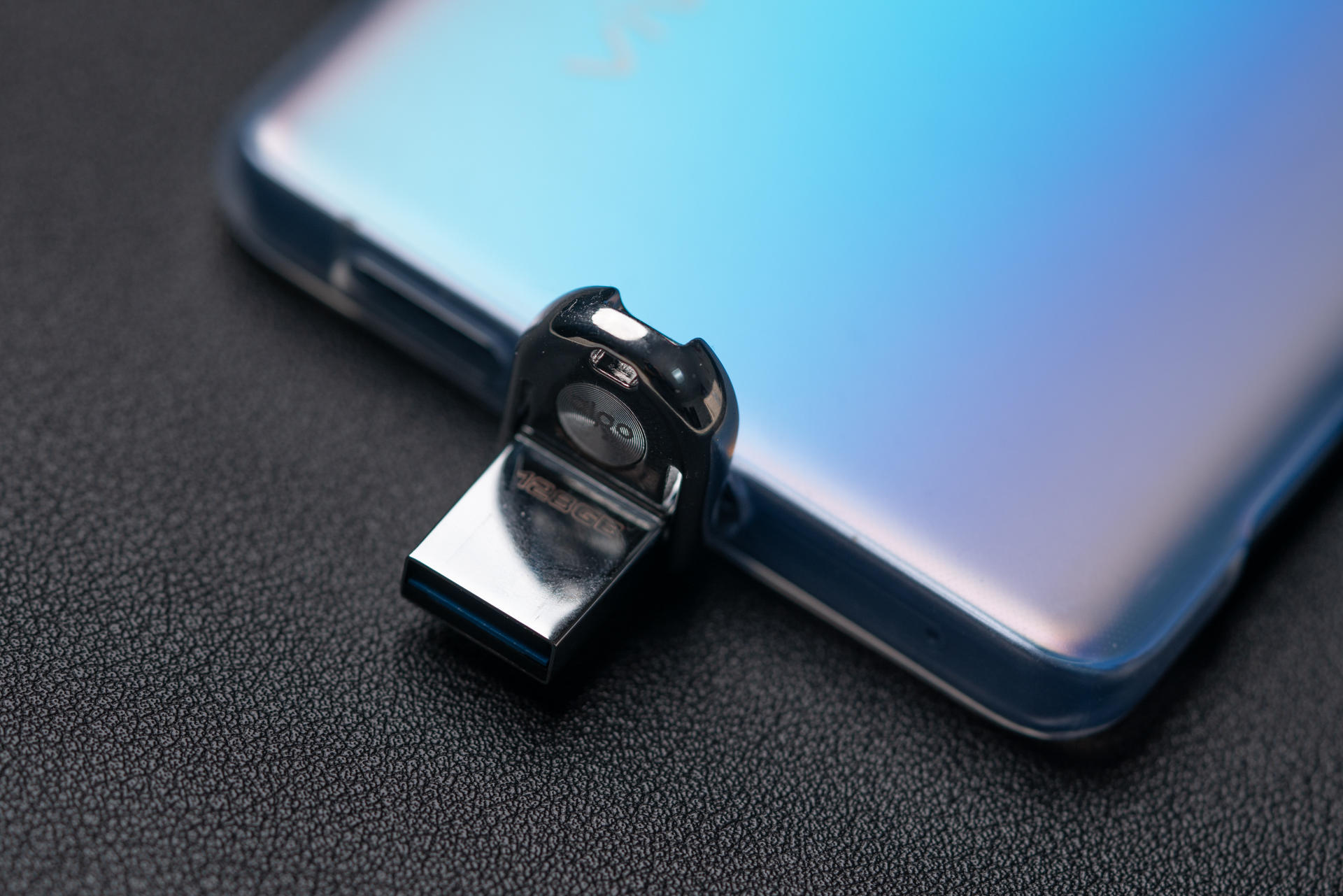 爱国者u盘和忆捷u盘哪个好,爱国者u盘和朗科u盘哪个好