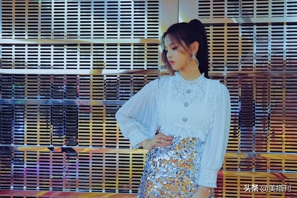 杨超越土豪视频,杨超越穿大牌