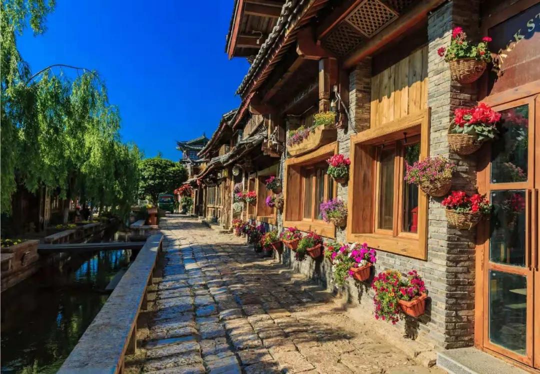 坐拥六百万粉丝博主,坐拥四百多万粉丝