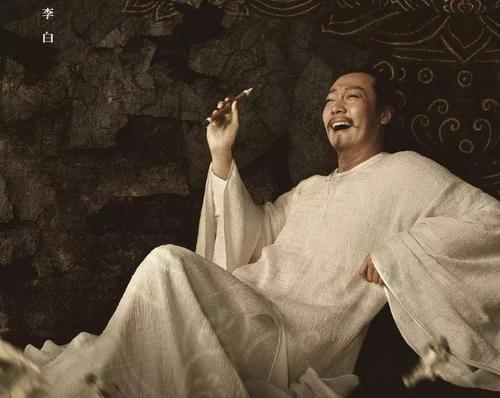 杜甫写给李白的第一首诗,杜甫怀念李白的诗词名句是什么