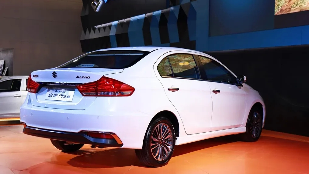 铃木启悦真实油耗实测,12年二手铃木启悦车多少钱