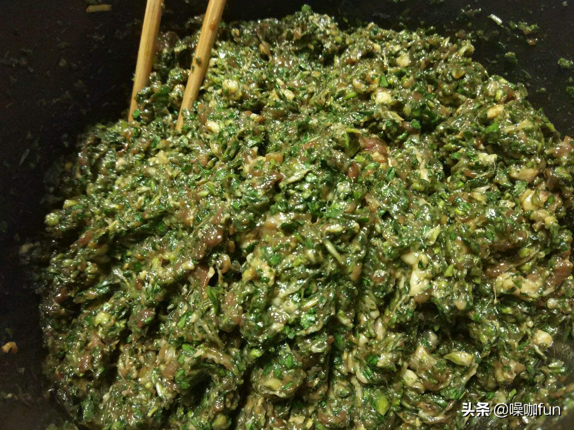 包荠菜饺子怎么调馅,包荠菜水饺的馅要炒过吗
