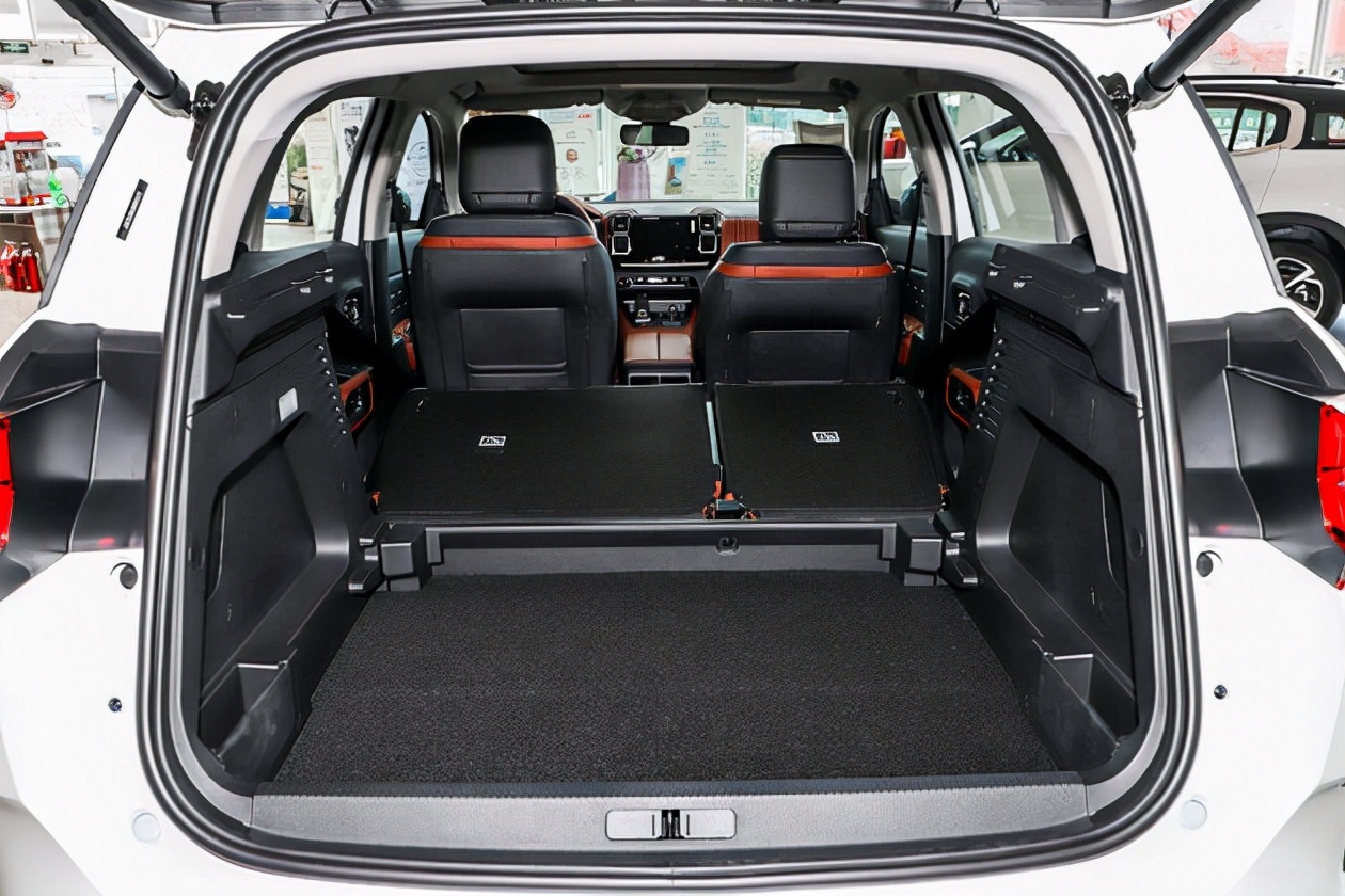 天逸c5的舒适感媲美哪些车,c5aircross天逸phev