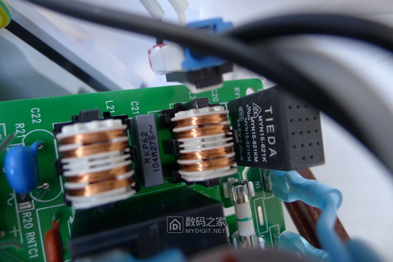 格力1.5匹空调拆解全过程视频,格力空调大1.5匹一级能效拆机视频