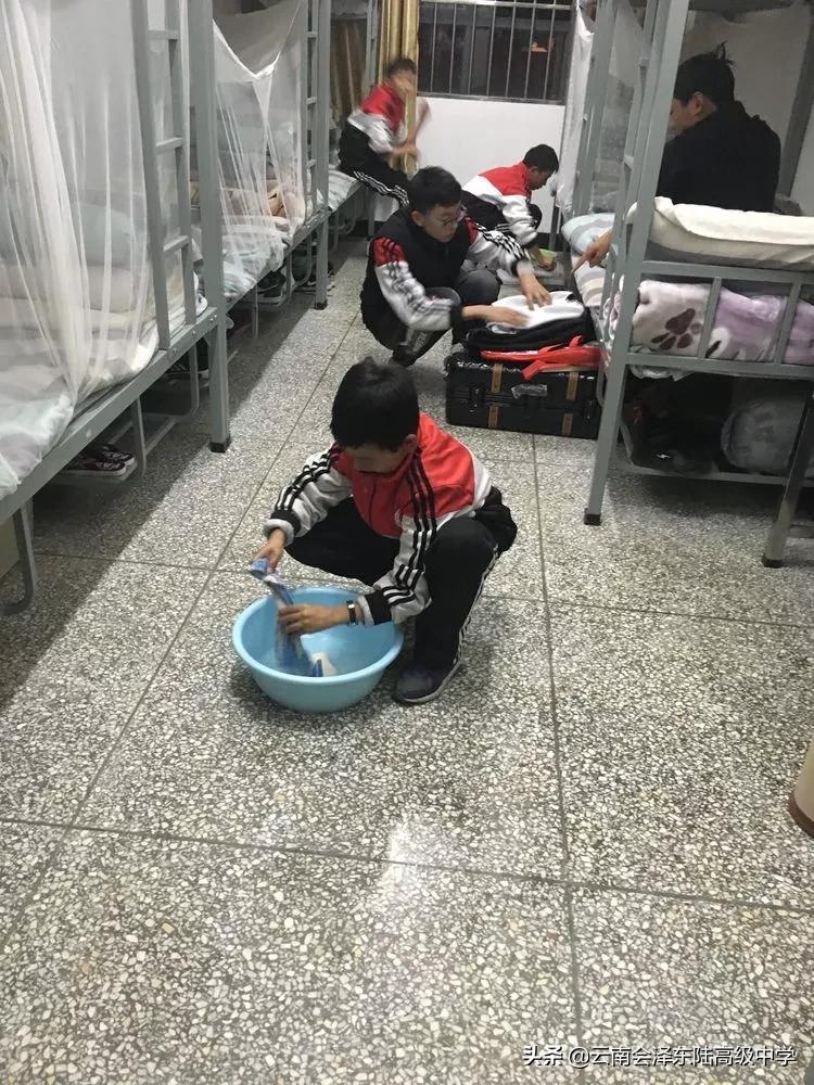 鍙堟槸鍒汉瀹剁殑瀛︽牎,鍙堟槸鍒汉瀹剁殑瀛╁瓙瀹屾暣瑙嗛
