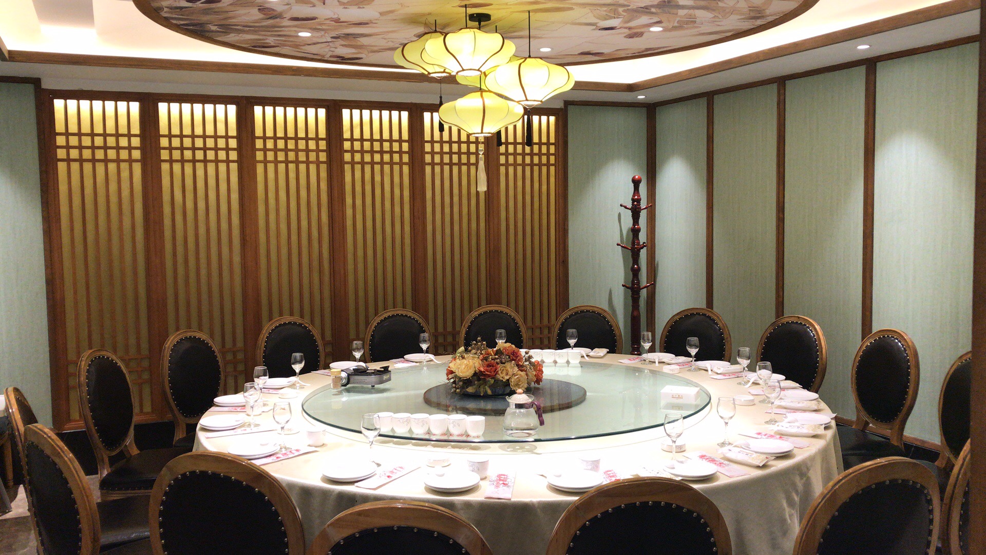 石家庄品牌连锁店装修方案,石家庄专卖店装修全套