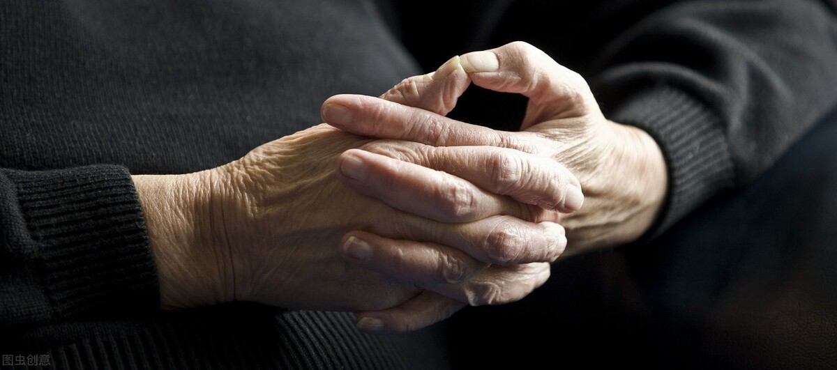 精神病人老了以后容易得什么病,老年精神障碍的表现