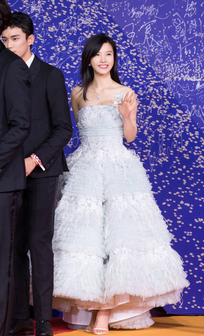 杨子姗青春装照片,杨子姗休闲甜酷写真图片