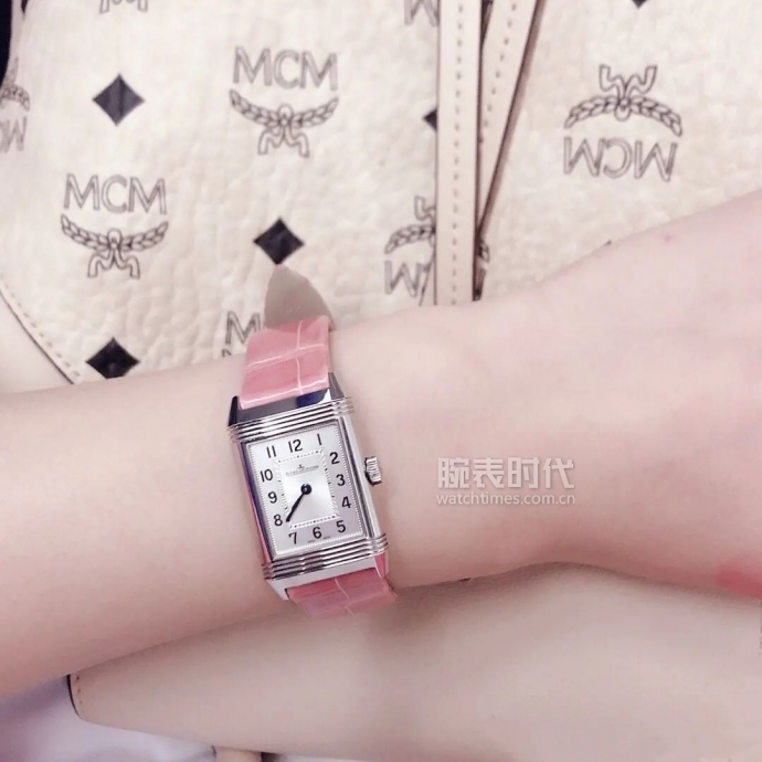 网友晒自己微信好友数量,网友晒1300手表