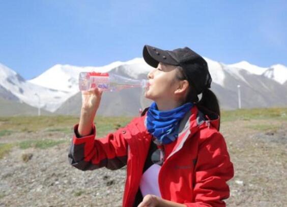 被低估矿泉水,矿泉水十大排名农夫山泉矿泉水