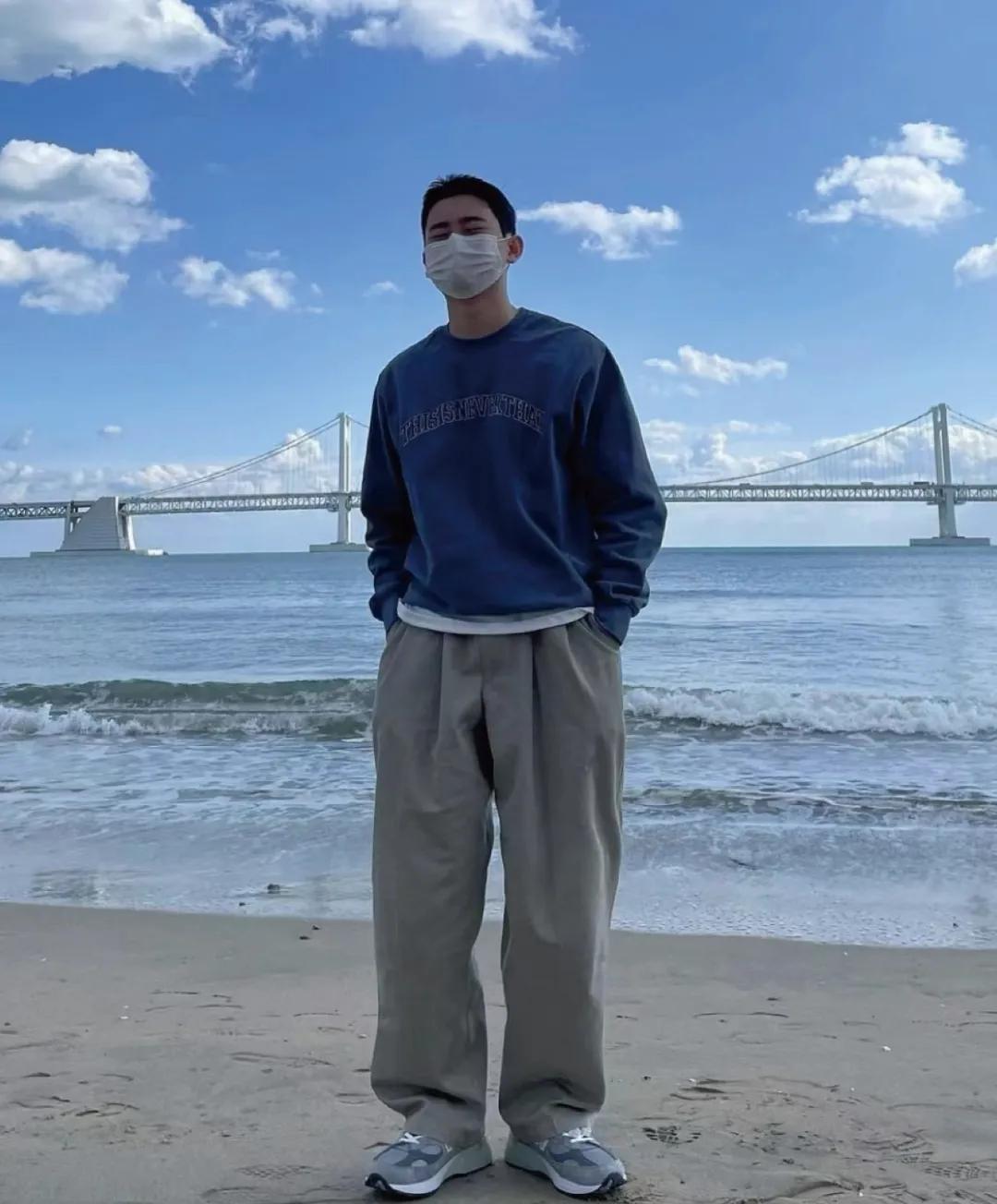 灰色运动鞋新百伦搭配,新百伦574灰色与元祖灰差别