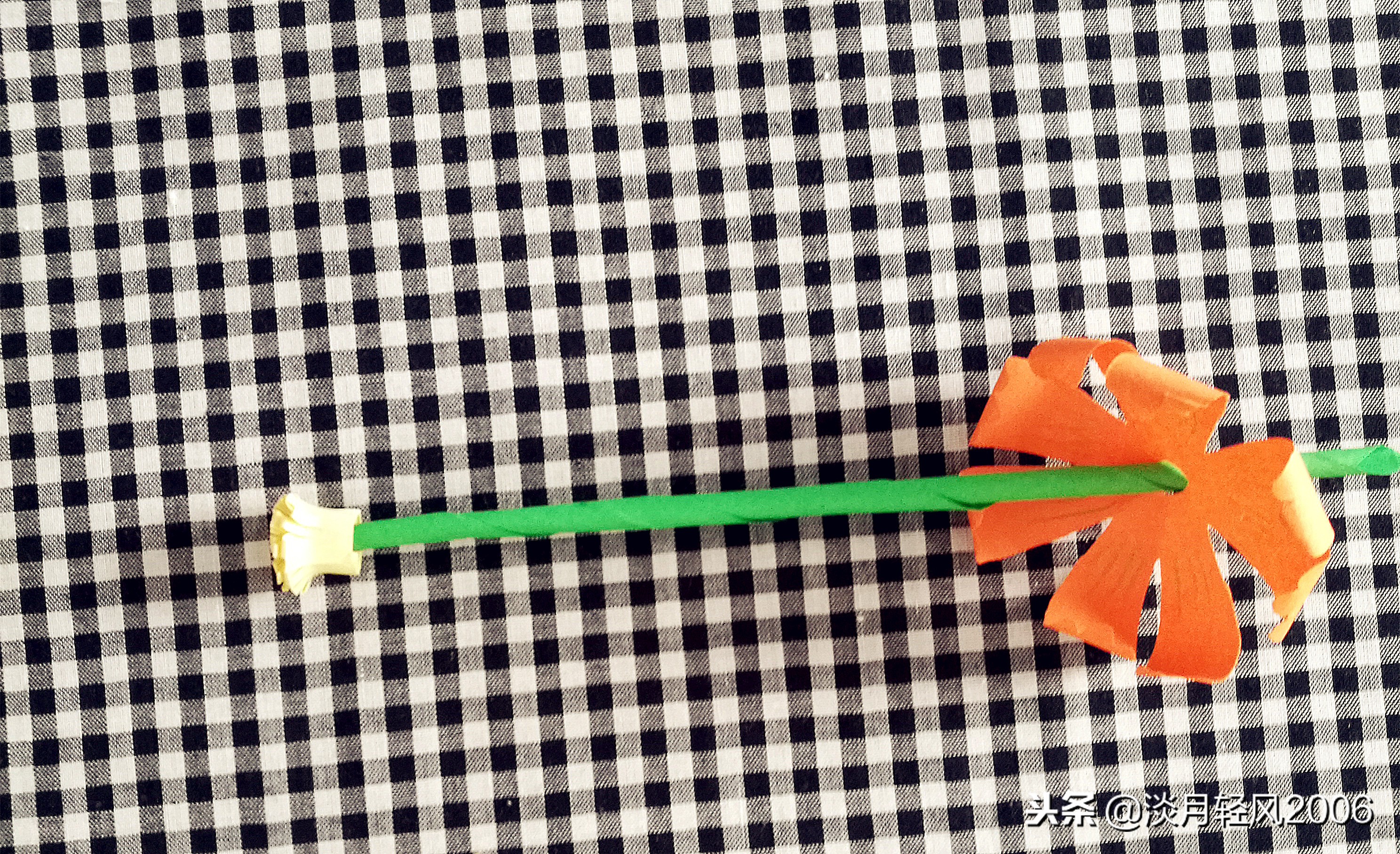 非常小的卡纸一束花手工制作,一枝花一张硬卡纸包装教程