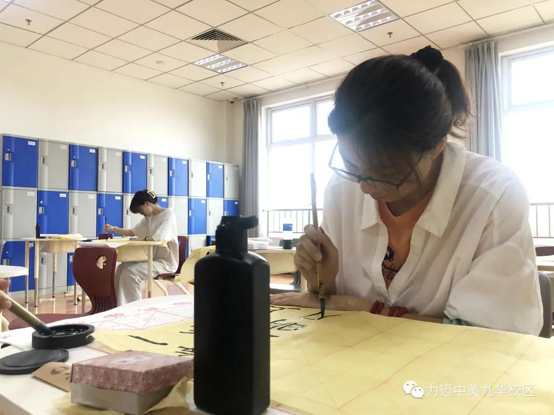 美国高中学校社团活动,美国高中生社团活动