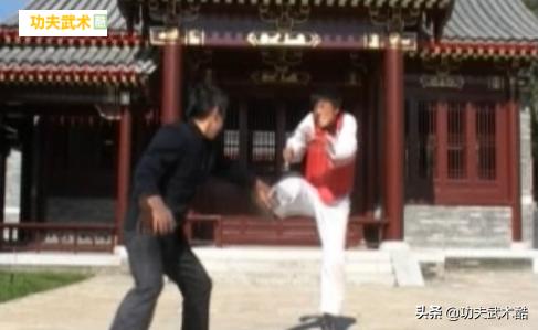 八组攻击威力最大、*伤杀**力最强的侧踢招式，堪称李小龙的终极绝杀