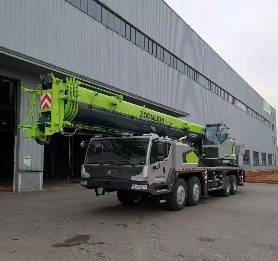 中联55挖掘机对比三一55挖掘机,中联吊车55吨最新款都是什么配置