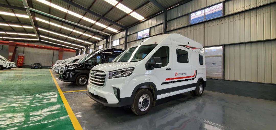 中式风格+48V电路这款中房星耀纵床版B型房车你喜欢嘛？