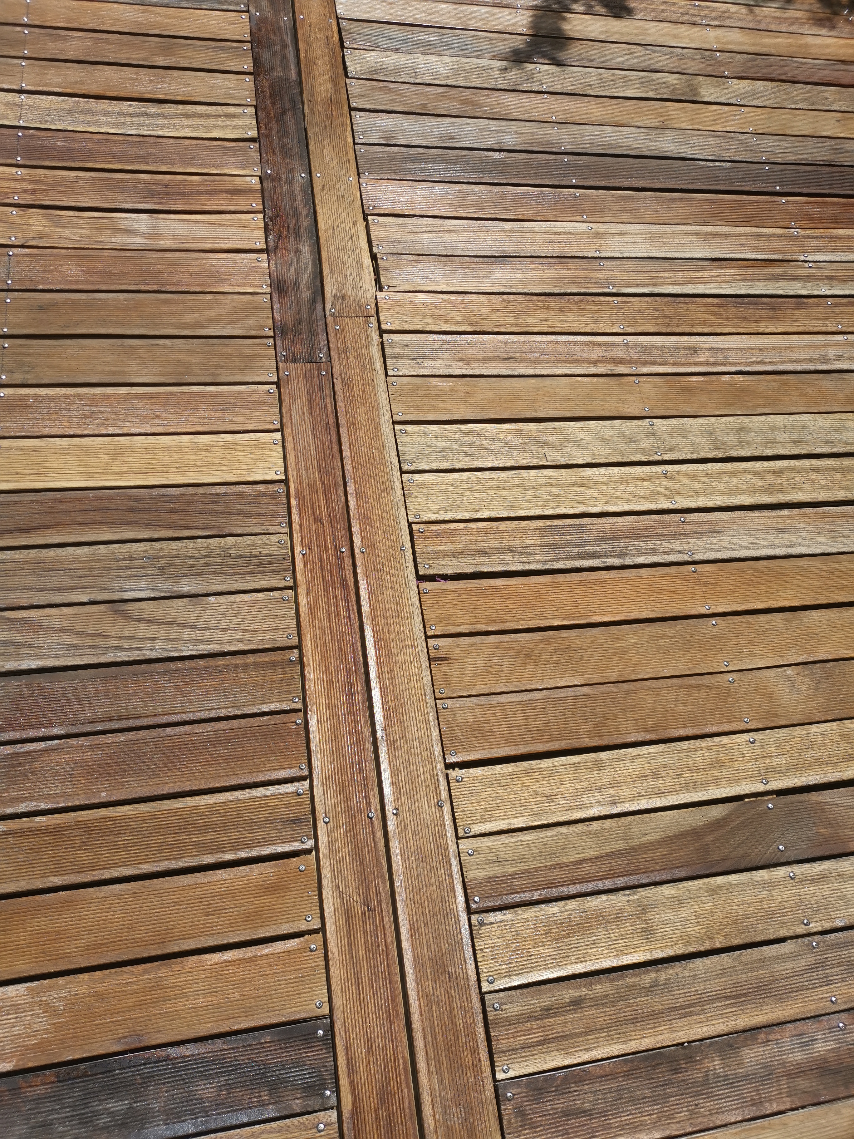 户外地板用什么清洗,户外地板怎么保养