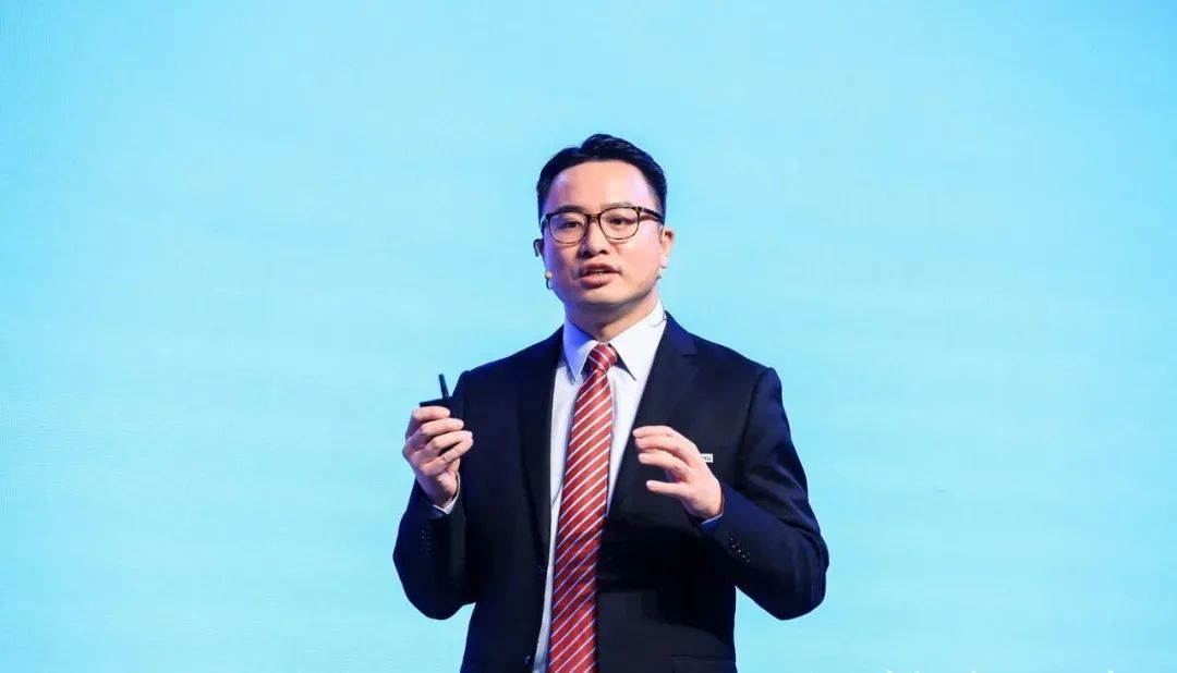 冠珠陶瓷新logo,冠珠背面logo印上去的