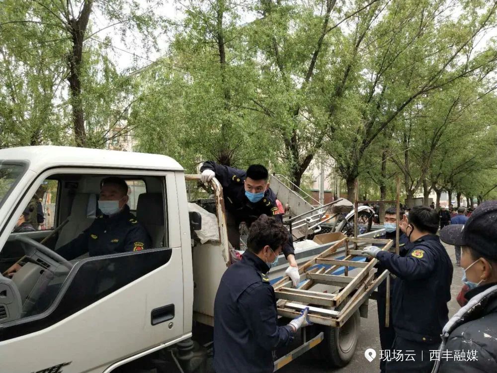 这回都收拾了！西丰对早市等地占道经营扰民集中整治！看看效果咋样