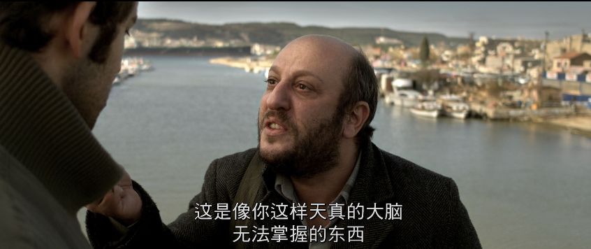 导演拒绝删减任何镜头！片长3小时，生生扯下了理想主义的遮羞布