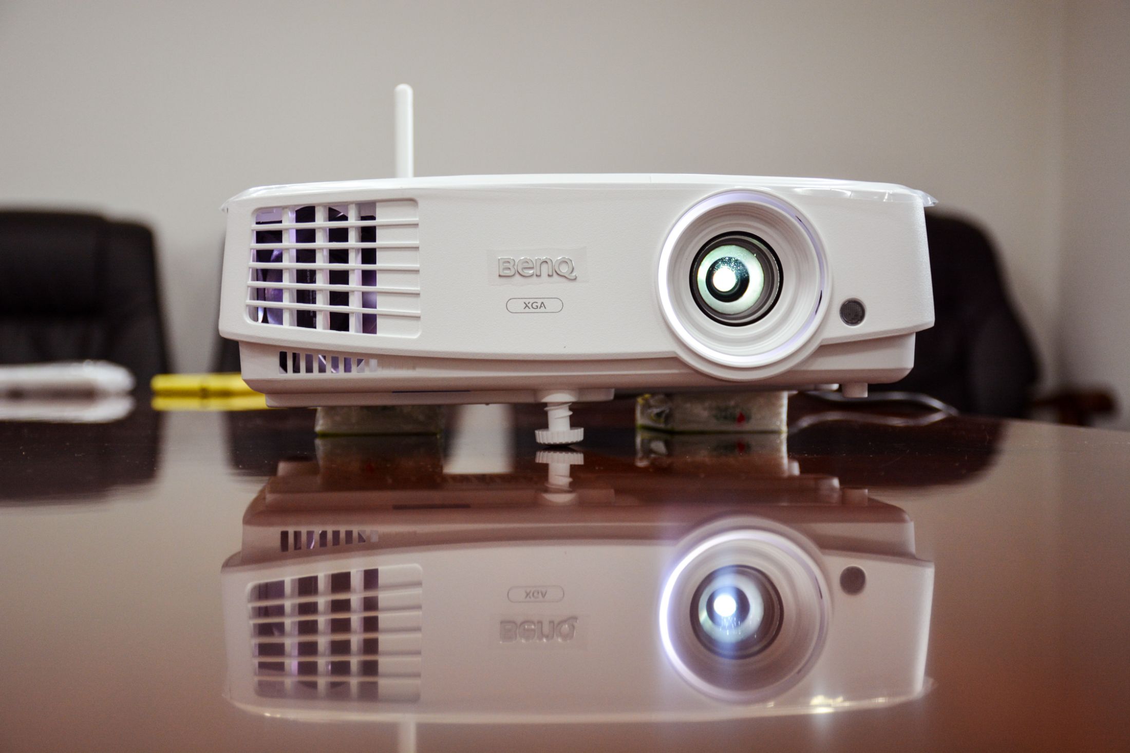 明基投影机E500,明基e500投影机