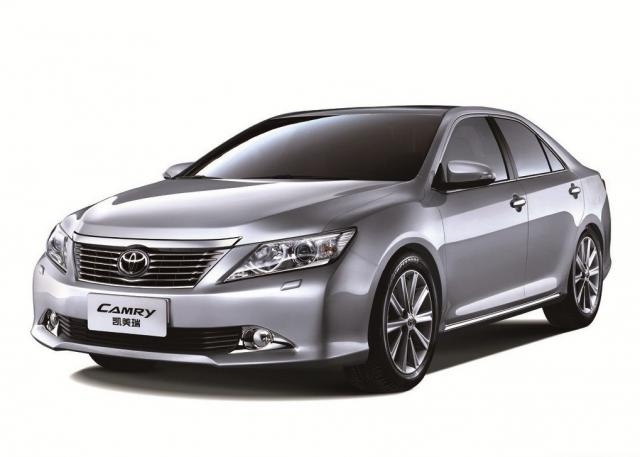 从过去到现在试驾丰田新老凯美瑞,沉浸式体验最新款丰田凯美瑞