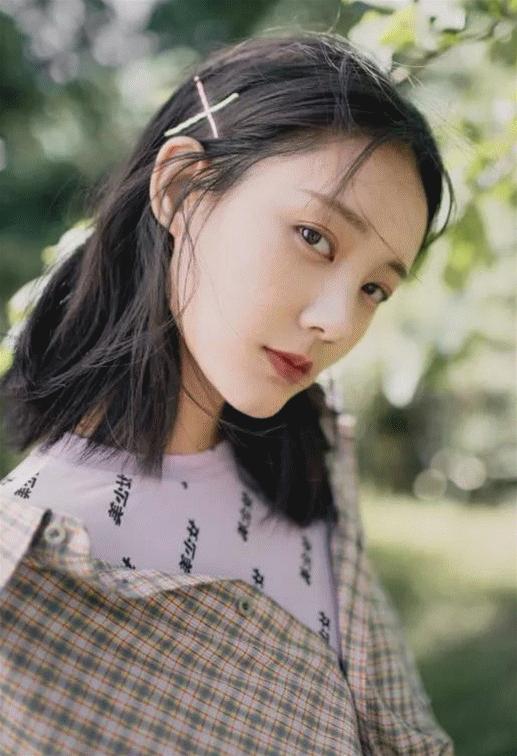 小心机简约设计风格,设计感小心机不规则假两件