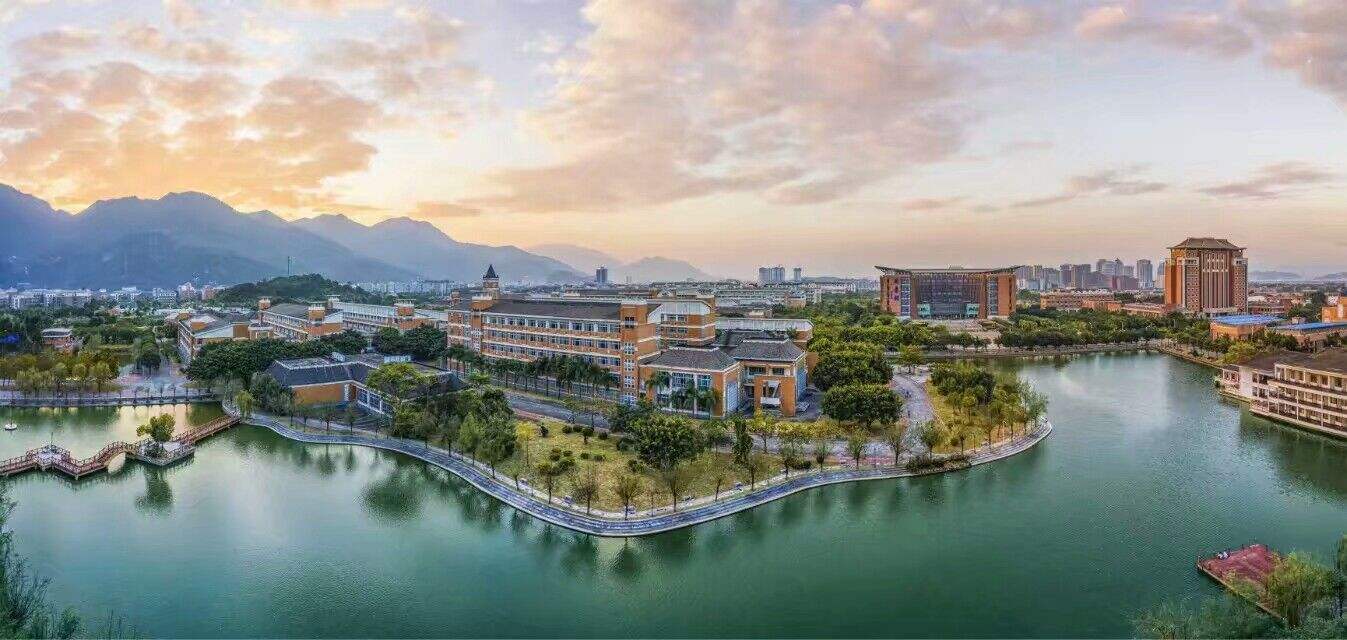 同为师范院校中的佼佼者，福建师范大学和江西师范大学实力如何