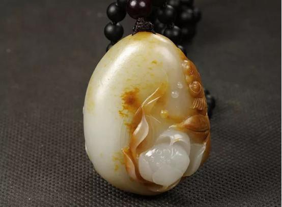 给玉打蜡,给玉抹油